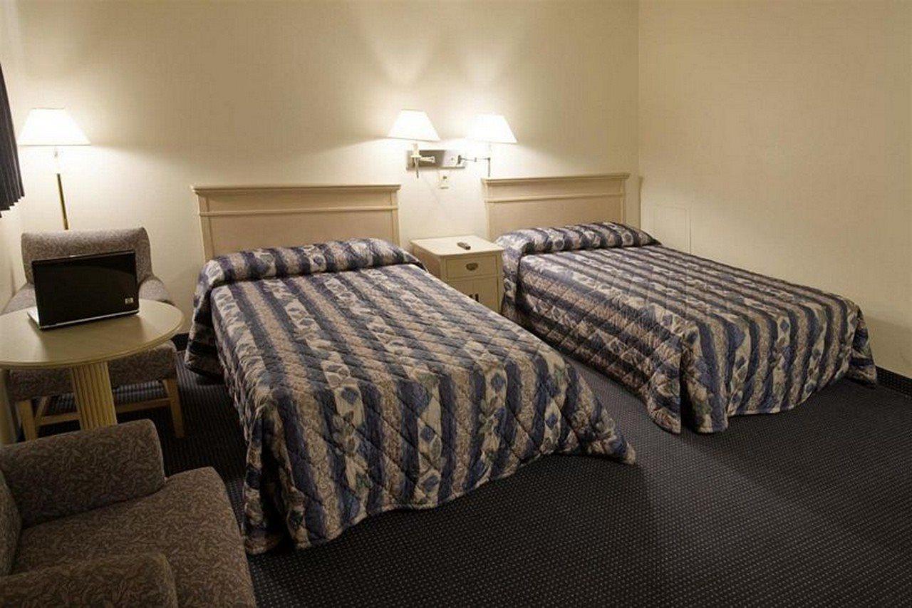 Americas Best Value Inn Giddings Exterior foto
