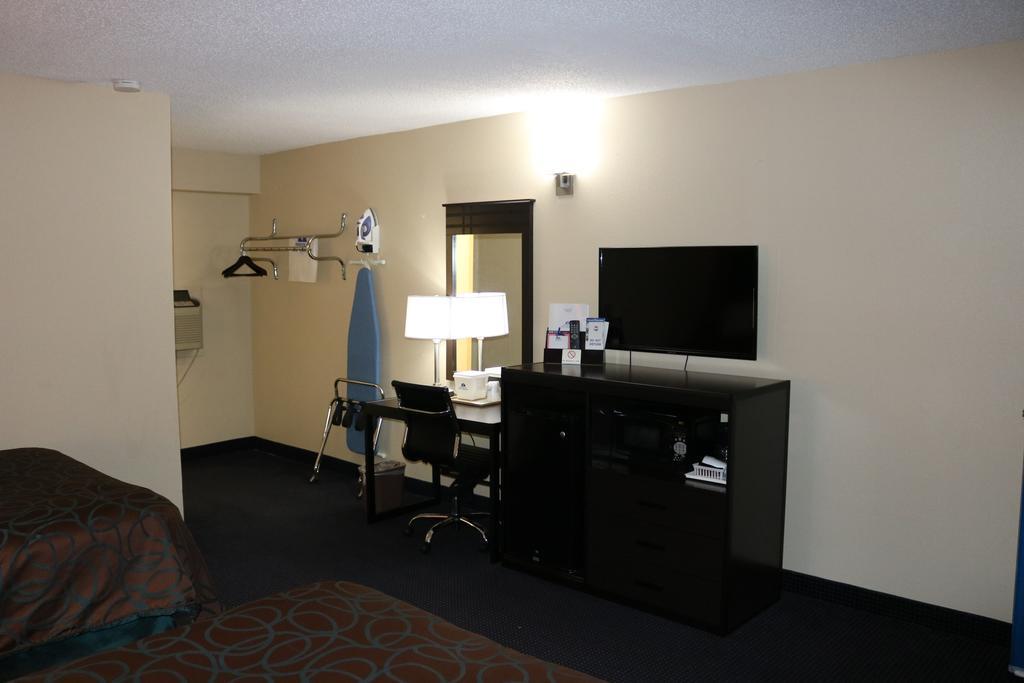Americas Best Value Inn Giddings Exterior foto